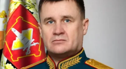 O Comandante do Distrito Militar Central, Coronel General Andrei Mordvichev, foi agraciado com o título de Herói da Federação Russa
