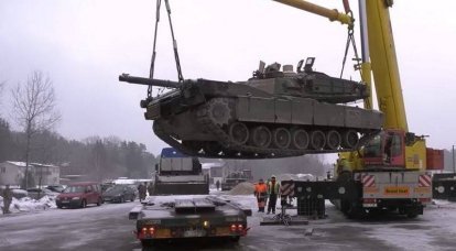 کربی سخنگوی کاخ سفید: مقامات ایالات متحده در حال کار بر روی چندین گزینه برای تسریع در عرضه تانک های آبرامز به کیف هستند.