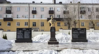 Vem dödar flygskolans historiska byggnader i Lipetsk och varför?