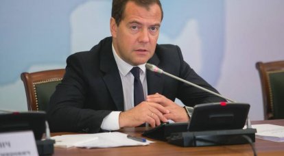 Медведев: Санкции вводим против тех, кто вредит России