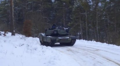 Ukrainan asevoimat julkaisivat kuvamateriaalia amerikkalaisista Abrams-panssarivaunuista edessä