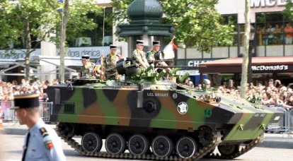 צרפת עשויה להעביר רכבי חיל רגלים מסוג AMX-10P לאוקראינה