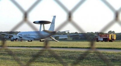 Самолёт ДРЛО ВВС США совершил аварийную посадку