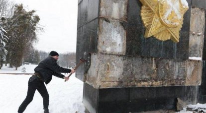 In Lemberg versuchen sie bereits am dritten Tag, das Denkmal zum Ruhm der Sowjetarmee abzureißen
