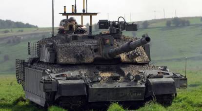 رئيس الحكومة البريطانية يعلن انتقال الصناعة العسكرية في البلاد إلى “الوضع الحربي”
