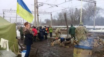 Participantes no bloqueio da LC e da DPR esperam provocações de "distraído" de Poroshenko