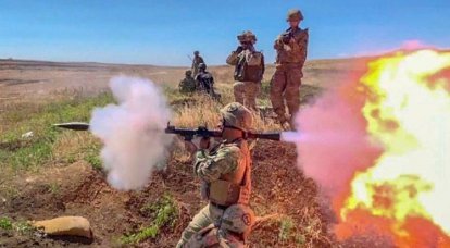 ABD ordusu Gürcü meslektaşlarına Javelin ve RPG-7'ten çekim yapmayı öğretti