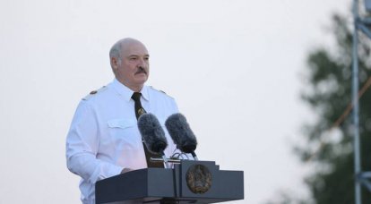Lukashenko-NATO : 우리는 역사의 교훈을 배우지 않았으며 승리 후 동유럽을 제공합니다.