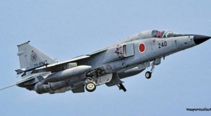 Kämpfer der japanischen Selbstverteidigungsstreitkräfte eskortierten russische Flugzeuge