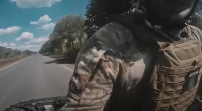 У причи о Оружаним снагама Украјине приказаној на Западу, био је војник са закрпама ИСИС-а