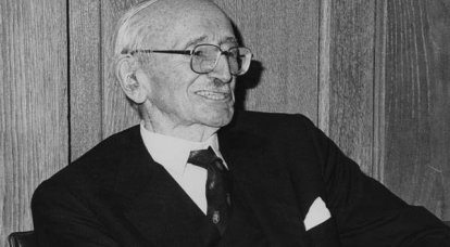 He saw the fall of socialism. In memory of Augustus Hayek
