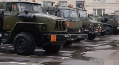 오늘 러시아에서는 군대의 연료 서비스의 날을 축하합니다