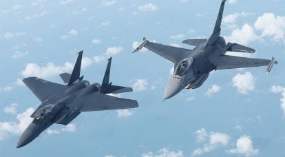 Renascimento da fênix. A Força Aérea de Cingapura está buscando manter um nível tecnológico. Parte do 1