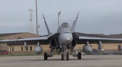 美国海军F / A-18C / D战斗机开始使用AFAR接收新雷达