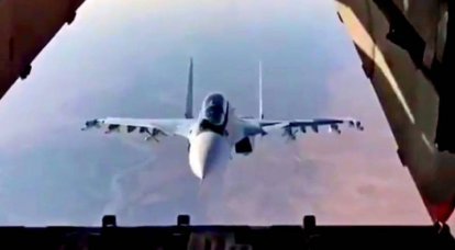 Su-30СМ "schaute hinein" Transporter Il-76: ungewöhnliche Aufnahmen aus Syrien