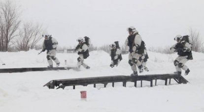 В ЦВО прошли соревнования огнеметчиков «Белое солнце-2018»