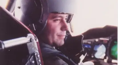 Zboruri și ieșiri de luptă pe B-52: amintiri ale unui pilot