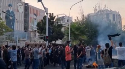 A mídia ocidental está girando ativamente a história dos "protestos de alunas" no Irã