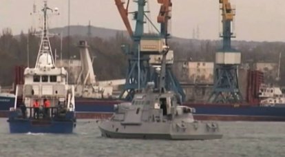 ウクライナでは、ロシア連邦の復帰前に、ボートとタグボートを「破損」したと述べた