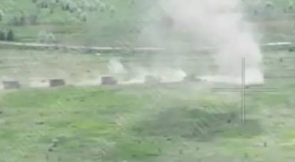 Noi tactici de luptă: rușii folosesc acum „tancuri țestoase” în grupuri