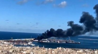 Forças de Haftar confirmam a destruição da carga de armas turcas no porto de Trípoli