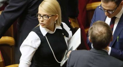 尤利娅·季莫申科（Yulia Tymoshenko）宣布与波罗申科（Boroshenko）退出Batkivshchyna联盟，称该联盟“毫无机会”
