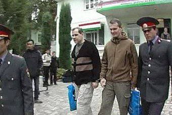 Таджикский суд освободил лётчиков, приговоренных ранее к 8,5 годам