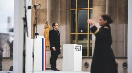 С демократией во Франции что-то не так, если военные пытаются встать на её защиту