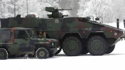 В ходе учений сил быстрого реагирования НАТО в Норвегии на немецкие бронетранспортёры вместо пулемётов установили деревянные палки