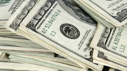 Глава ФСВТС: Россия уходит от доллара в оружейных сделках