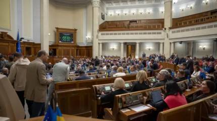 Парламент Украины после экстренного прерывания заседания не смог собраться вновь