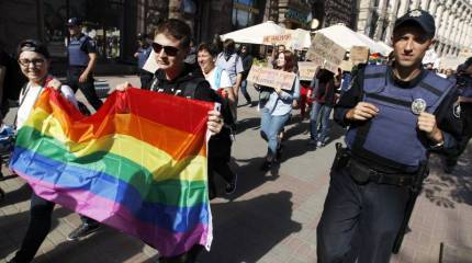 Киев готовится к Маршу "равенства". Порошенко возглавит?