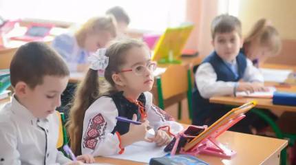 Украинизация 2.0: на новых территориях России не забывают про «мову»