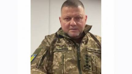 Главком ВСУ в разгар боёв на Донбассе покинул Украину для встречи с американским генералом