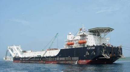 Трубоукладочная баржа «Фортуна» покинула порт Мукран