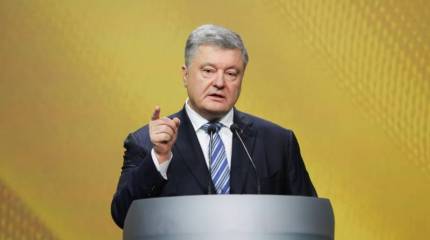 Порошенко избавится от госслужащих, имеющих родственников в Крыму