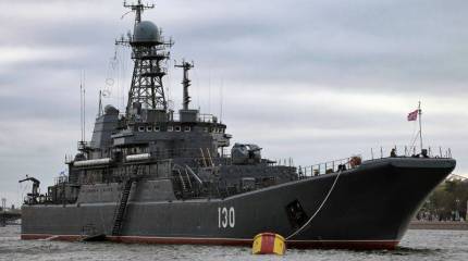 Военные суда на Неве