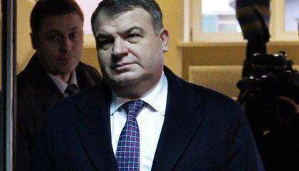 Сердюков как тревожный симптом