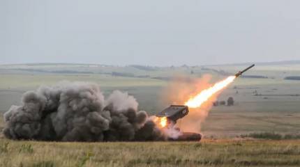 Опубликованы кадры уничтожения огнём ТОС-1А «Солнцепёк» позиций ВСУ на правом берегу Днепра