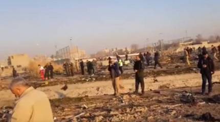 «Куча непонятного народа»: Украинское следствие обвинило иранцев в мародёрстве на месте падения «Боинга»