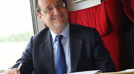 Франция обсуждает заявления американских журналистов о "тупице Олланде"