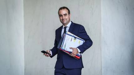 Премьер Франции: мы сократим госрасходы, но на поддержке Украины это не скажется