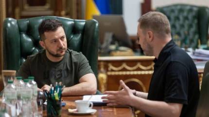 Зеленский обсудил легализацию огнестрельного оружия с главой МВД Украины