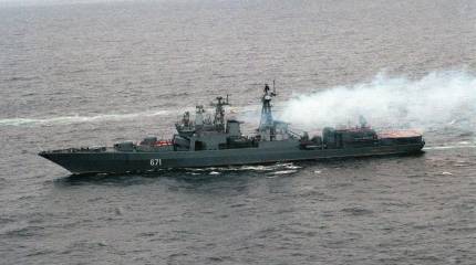Корабли ВМФ РФ сопроводили торговые суда в территориальных водах Британии