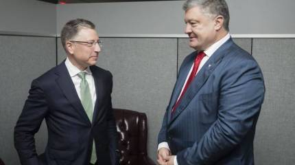 В Киев с визитом прибыл спецпредставитель Госдепа США Курт Волкер