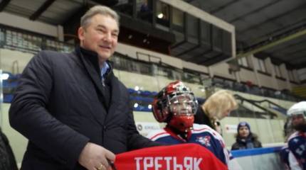 Премьер Канады объявил о расширении санкционного списка в отношении РФ, включающего санкции против Третьяка и сына Медведева