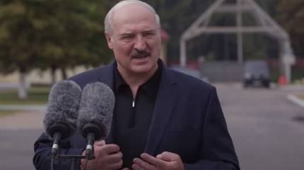 Лукашенко потребовал от военных защитить территориальную целостность республики