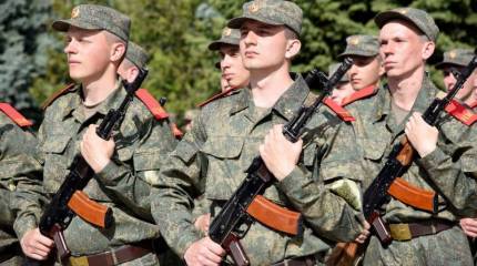 Народная милиция ЛДНР продолжает жить по законам мирного времени