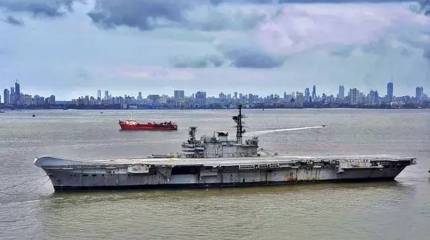 Индийский авианосец «Вираат» отправился на «кладбище» кораблей