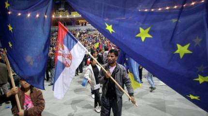 Евросоюз вынуждает власти Сербии ввести санкции против РФ